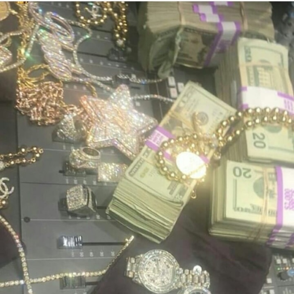 Meet your Posher, Whitney